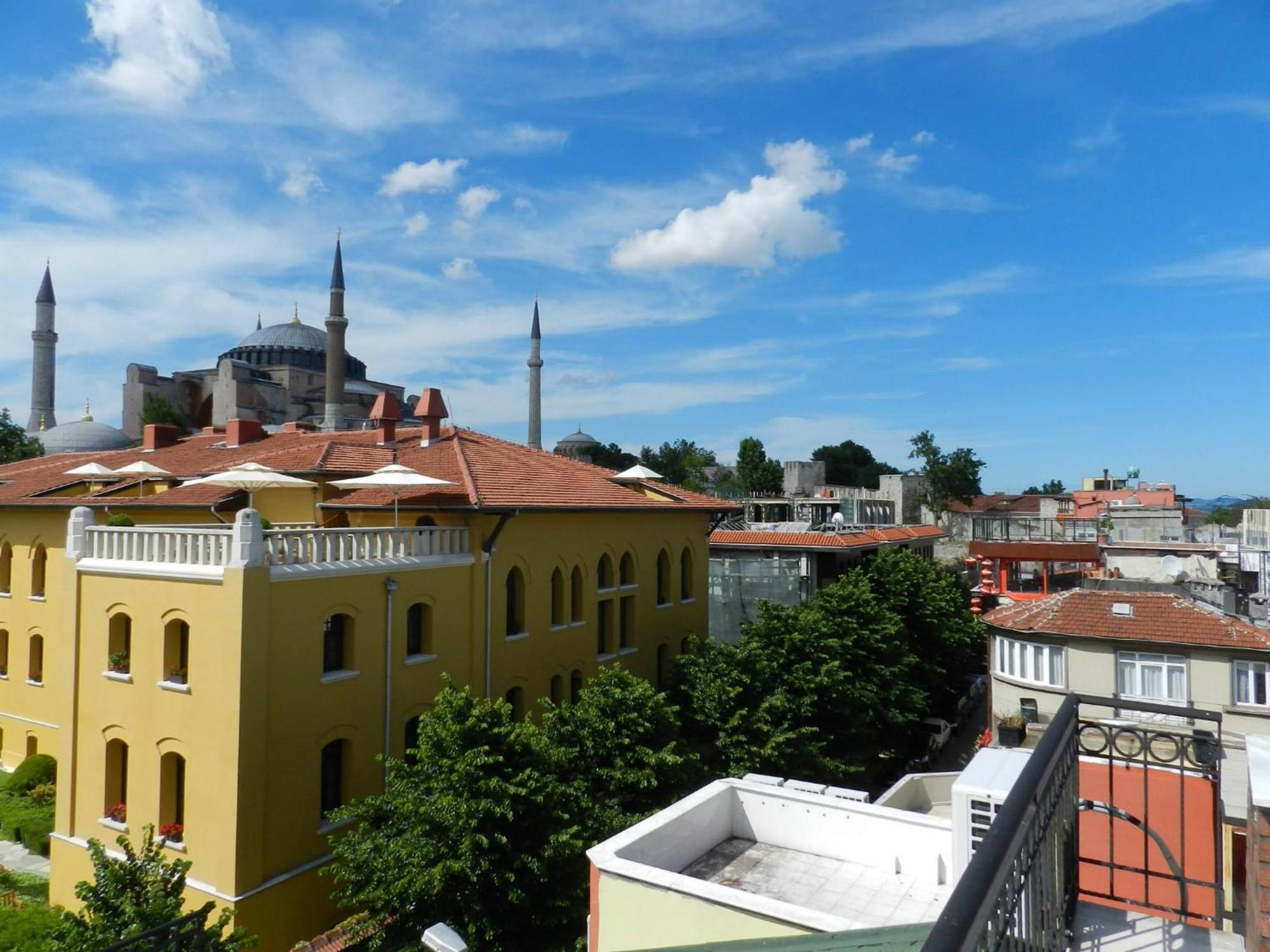 Berk Guest House - Grandma'S House Istambul Exterior foto